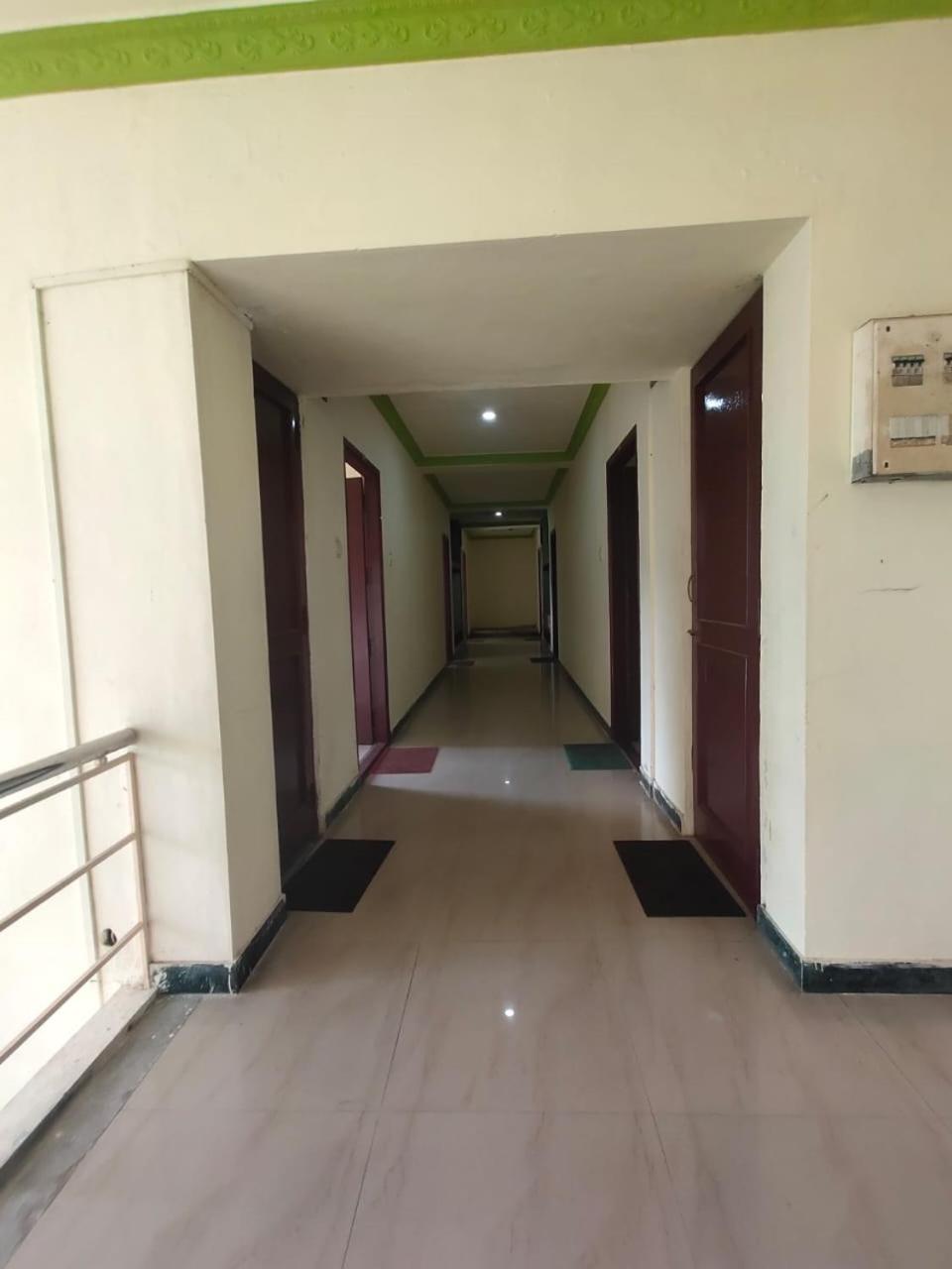 Hotel Ruchi イェールカードゥ エクステリア 写真